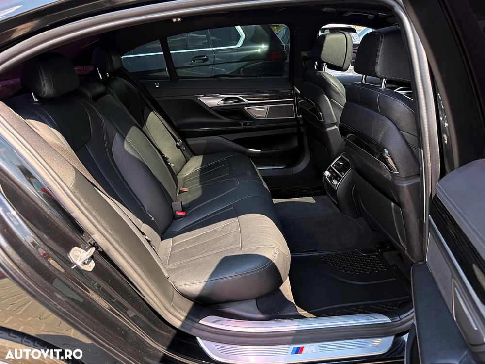BMW Seria 7 740Li - 34