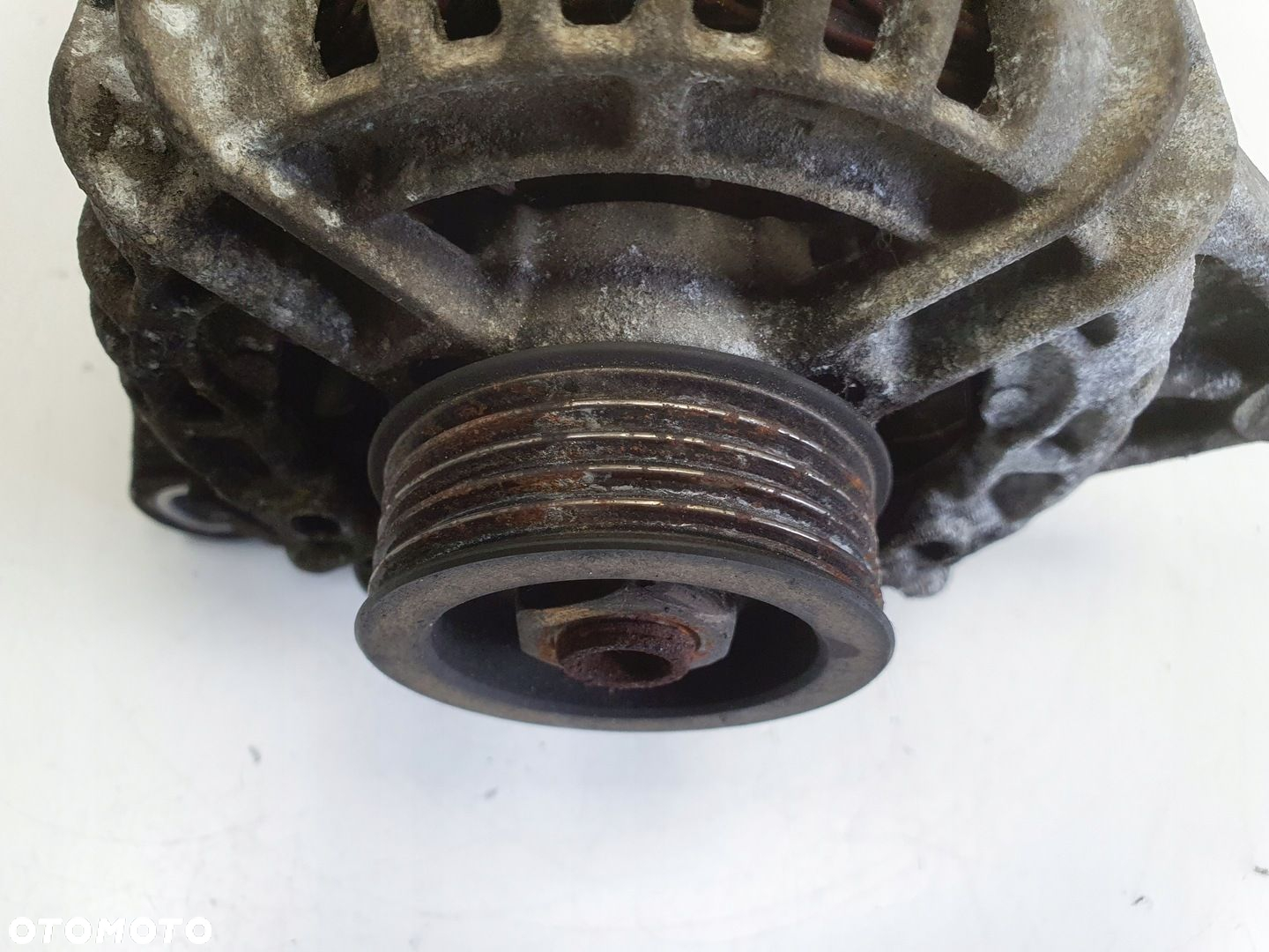 Space Star 1.6 16V ALTERNATOR 0124325008 90A bosch - 8