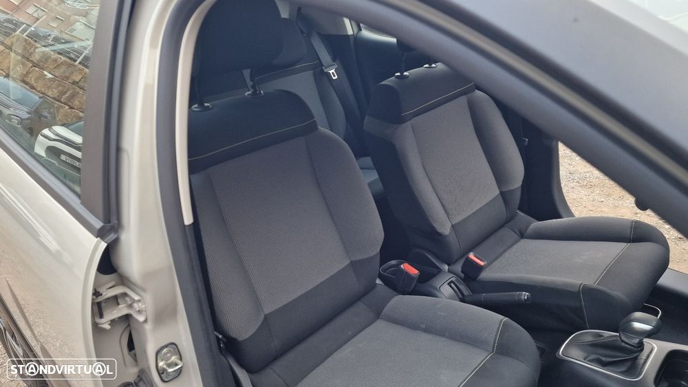 Citroën C3 1.2 PureTech Shine EAT6 - 23