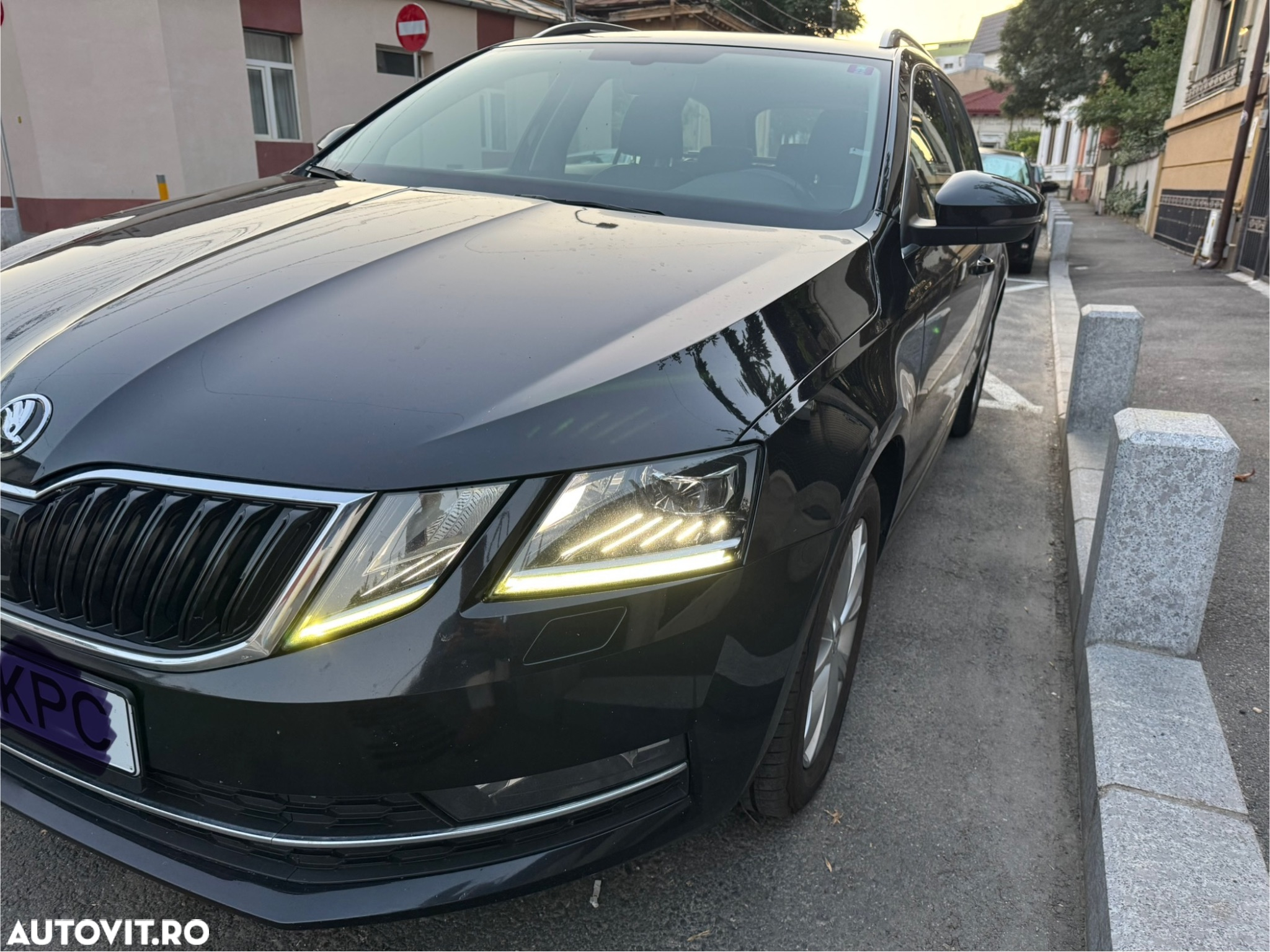 Skoda Octavia 1.6 TDI DSG Ambition - 9