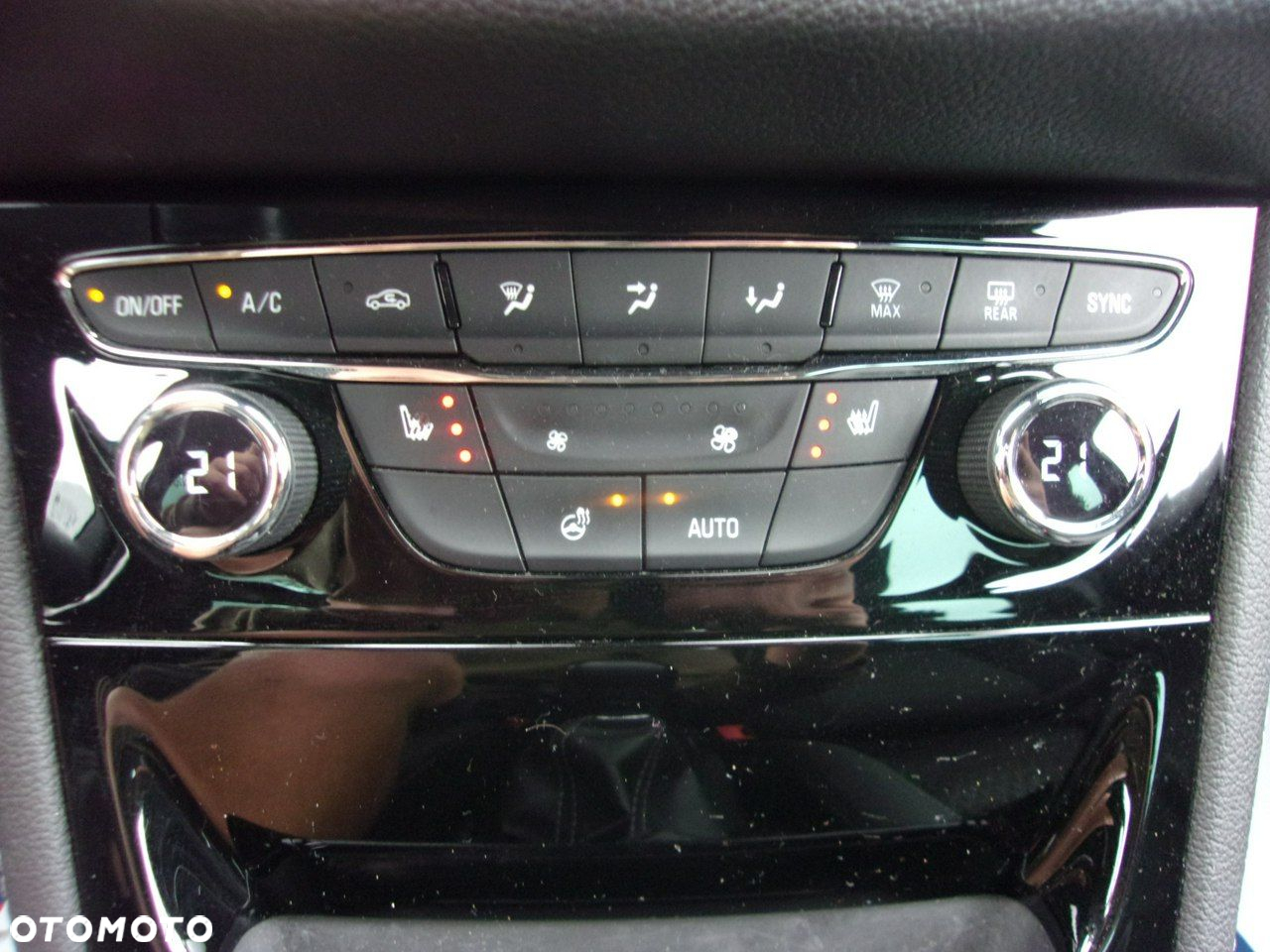 Opel Astra 1.4 Turbo Innovation - 24