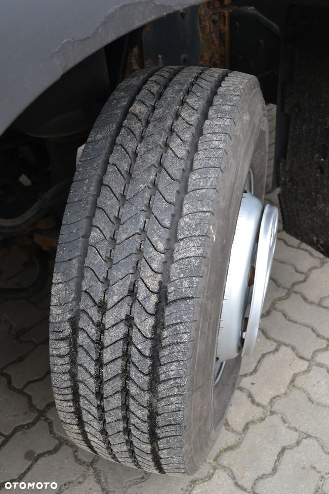 MAN TGM 26.290 TYLKO 263 tys. km TRZECIA OŚ SKRĘTNA MOŻLIWOŚĆ REJESTRACJI JAKO POMOC DROGOWA PLATFORMA dł. 7.4 m - 11