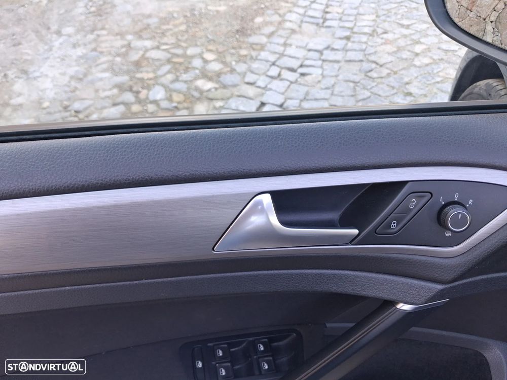 VW Golf Variant 1.6 TDi GPS Edition - 16