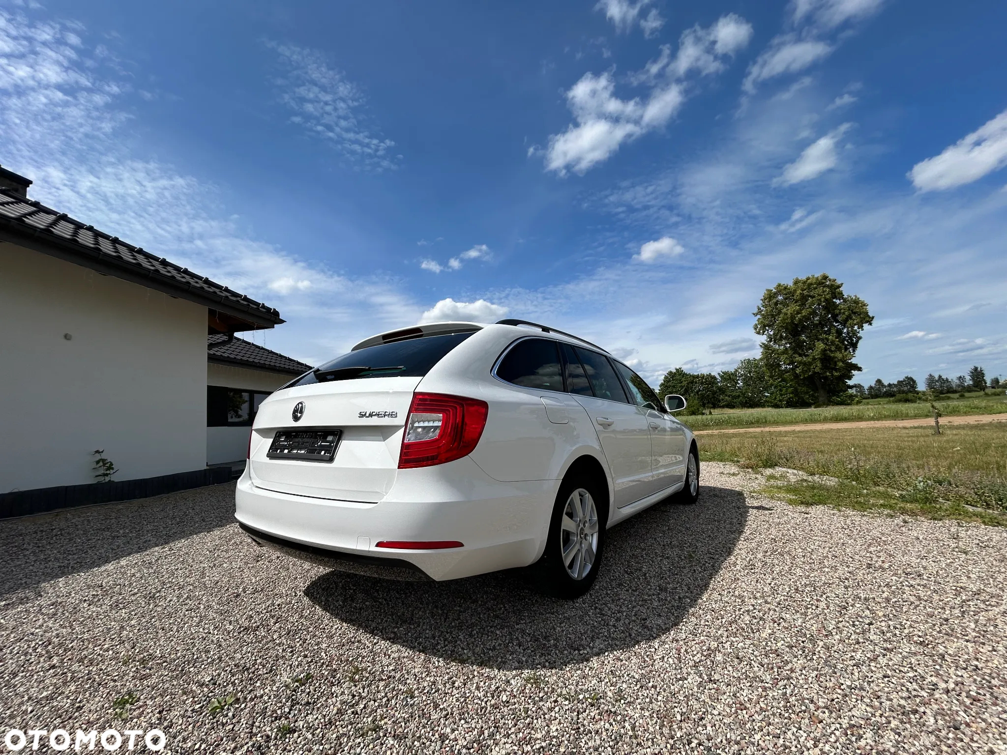 Skoda Superb 2.0 TDI DSG Ambition - 17