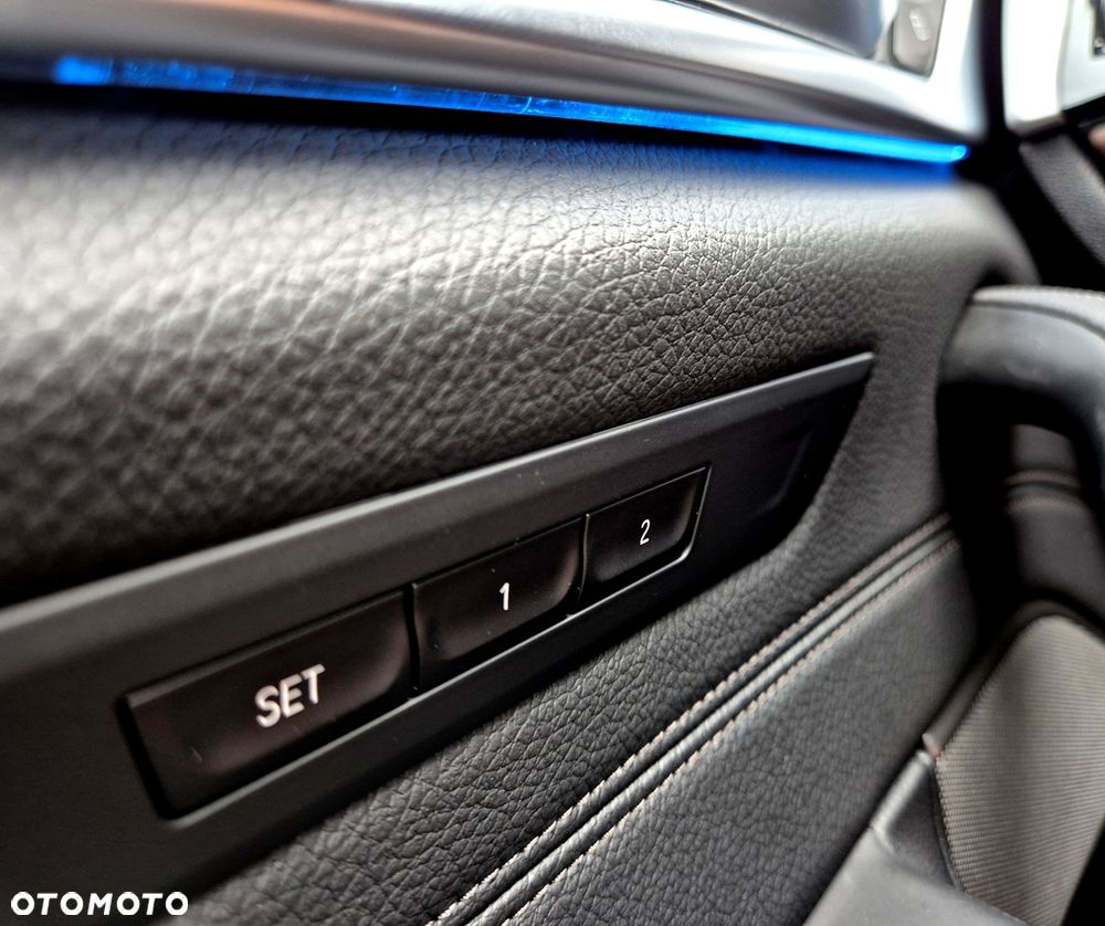 BMW Seria 5 530e M Sport Edition - 12