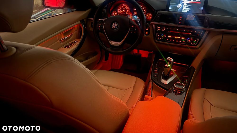 BMW Seria 3 328i Luxury Line - 11