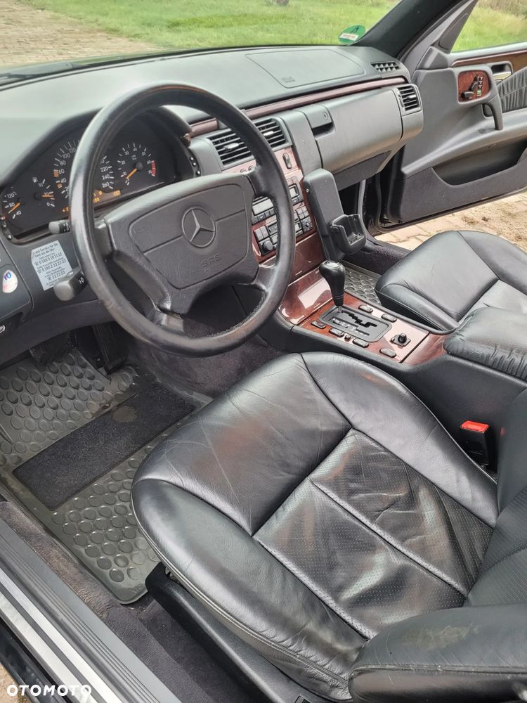 Mercedes-Benz Klasa E 430 T Elegance - 21