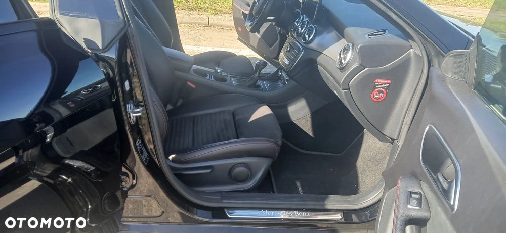 Mercedes-Benz CLA 200 AMG Line - 11