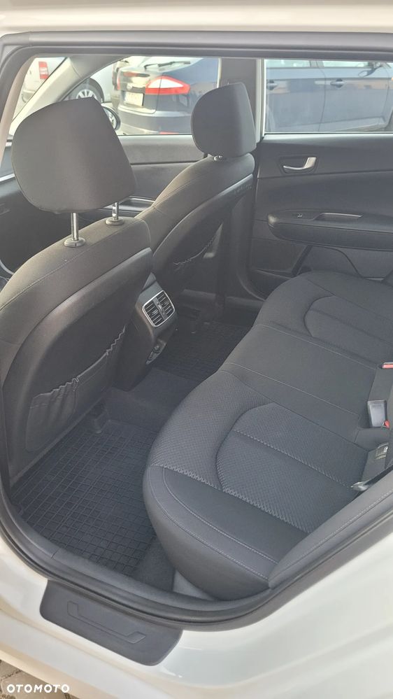 Kia Optima 2.0 M - 9