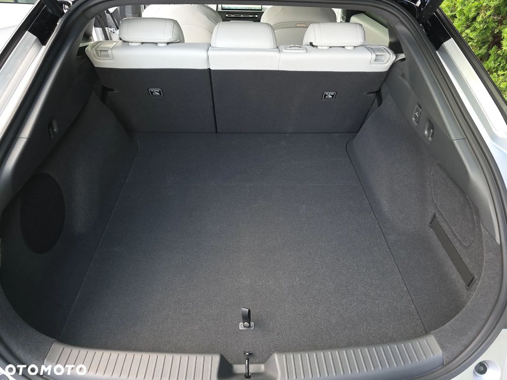 XPeng P7+ 74.9 kWh RWD Long Rage Pro - 18