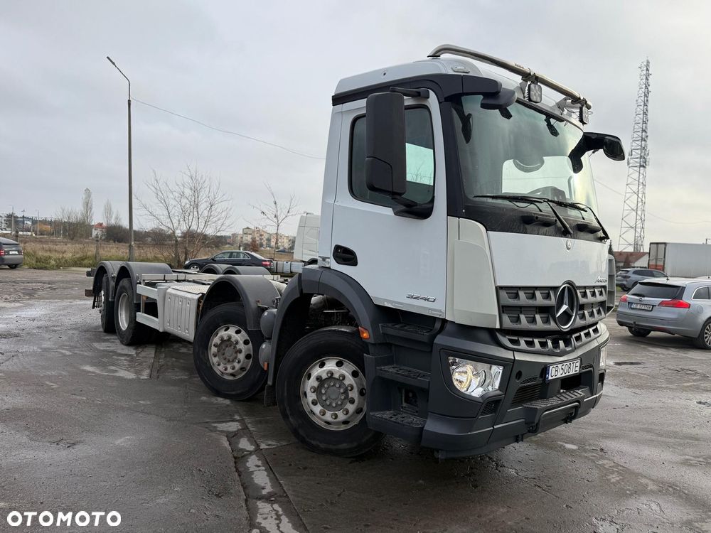 Mercedes-Benz Arocs 3240 8x2 • 3 osie skrętne • Euro 6 • 2018 rok - 2