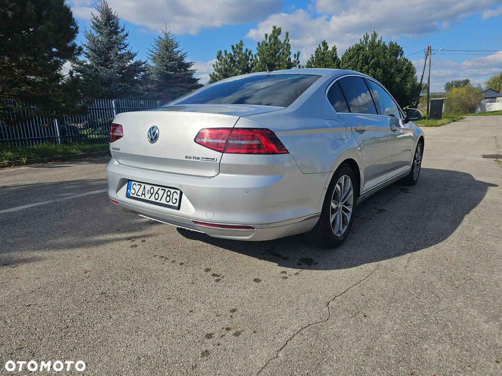 Volkswagen Passat 2.0 TDI (BlueMotion Technology) DSG Highline - 3
