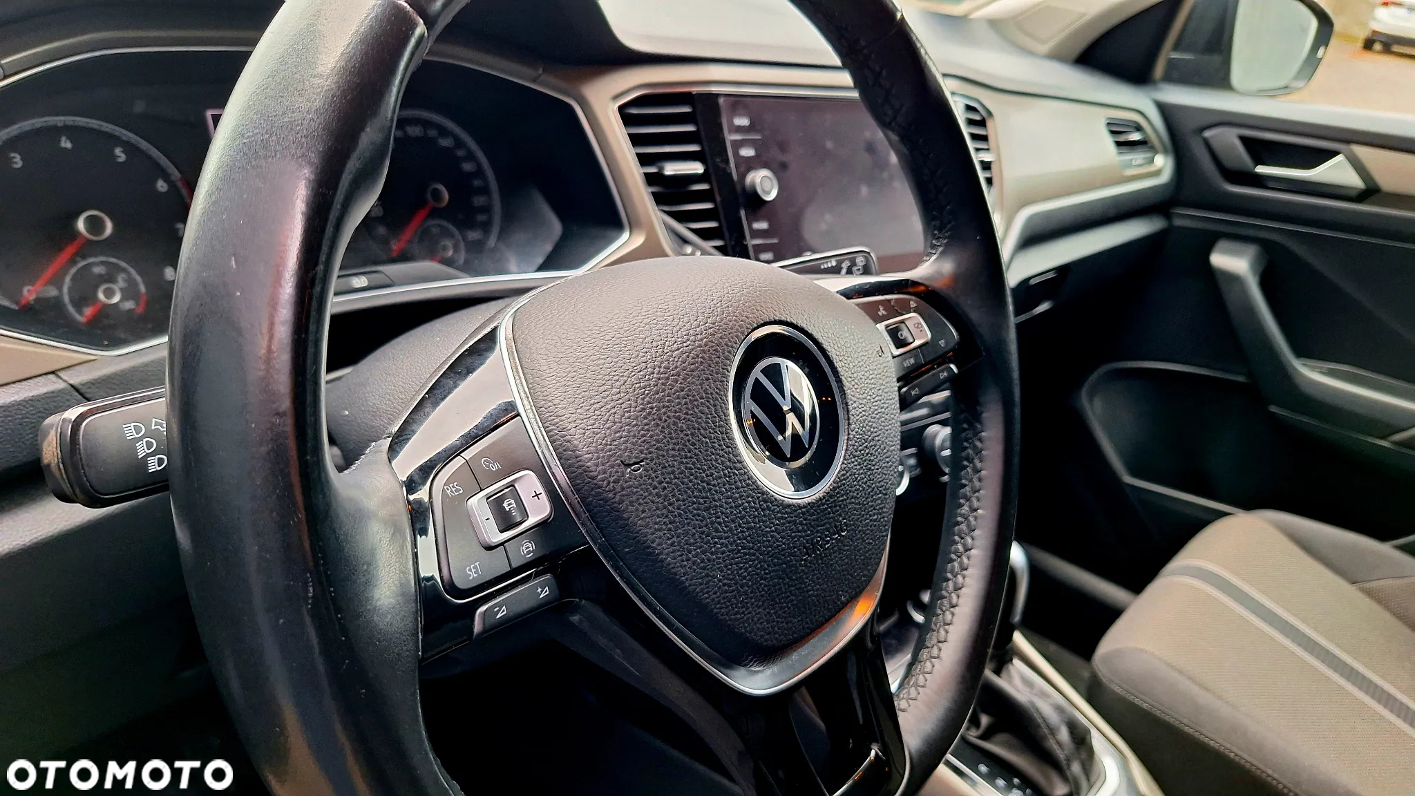 Volkswagen T-Roc 1.5 TSI ACT Advance DSG - 17
