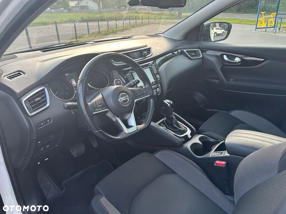 Nissan Qashqai 1.3 DIG-T N-Connecta DCT - 8