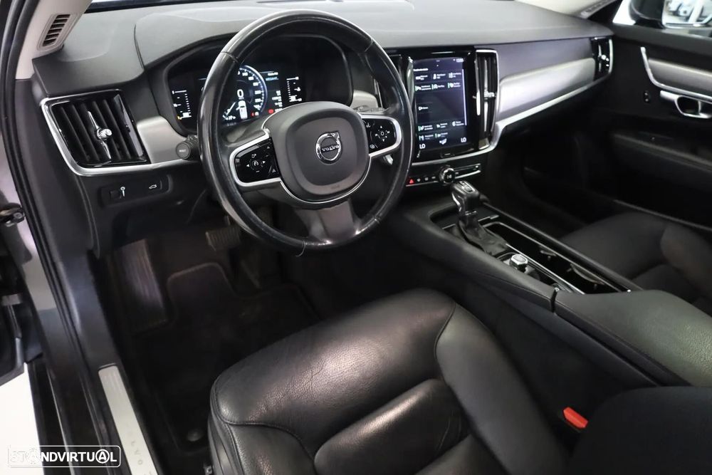 Volvo V90 2.0 D4 Momentum Plus Geartronic - 22