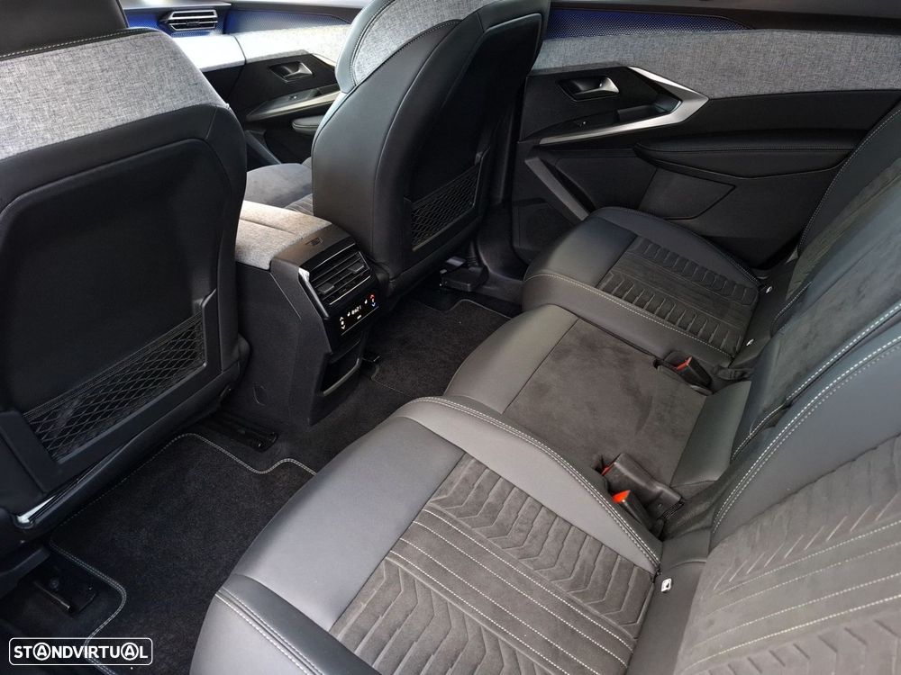 Peugeot 5008 1.2 Hybrid GT e-DCS6 - 31