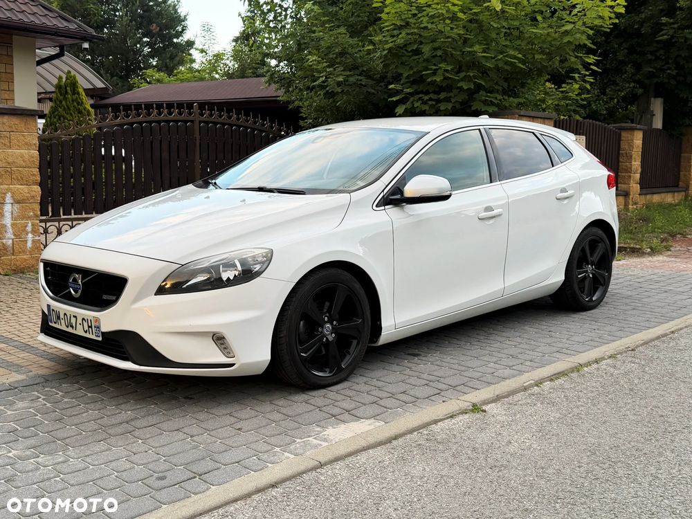 Volvo V40 D2 R Design - 18