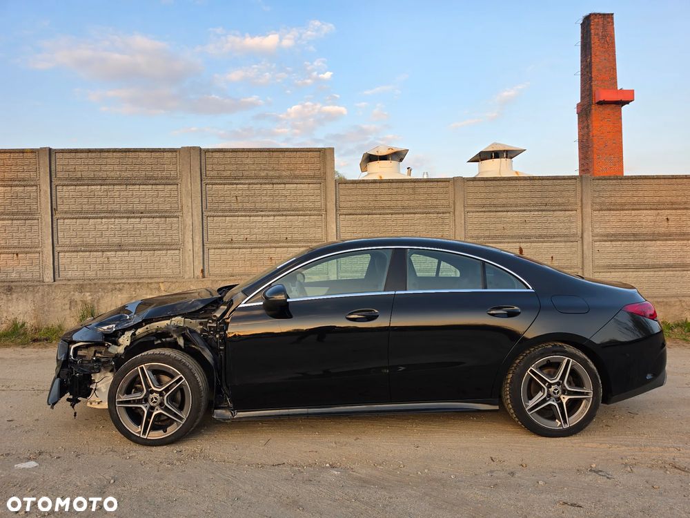 Mercedes-Benz CLA 180 AMG Line - 36