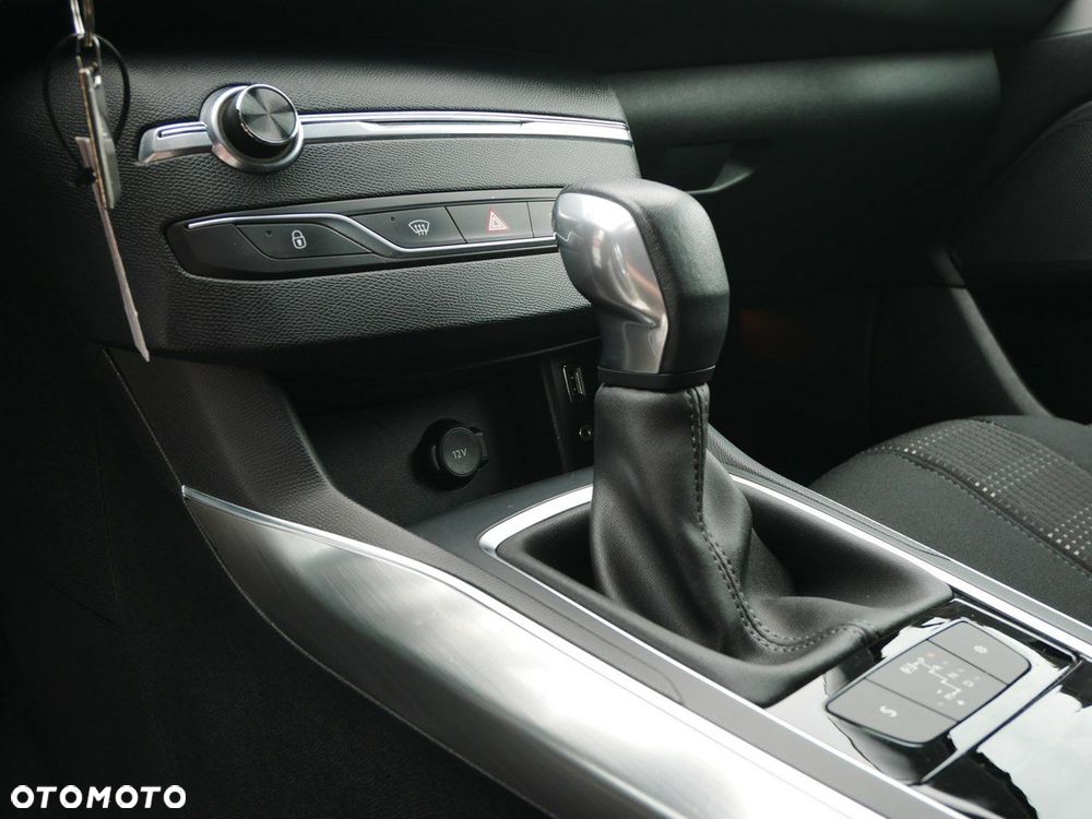 Peugeot 308 BlueHDi FAP 150 Stop&Start Automatik Allure - 16