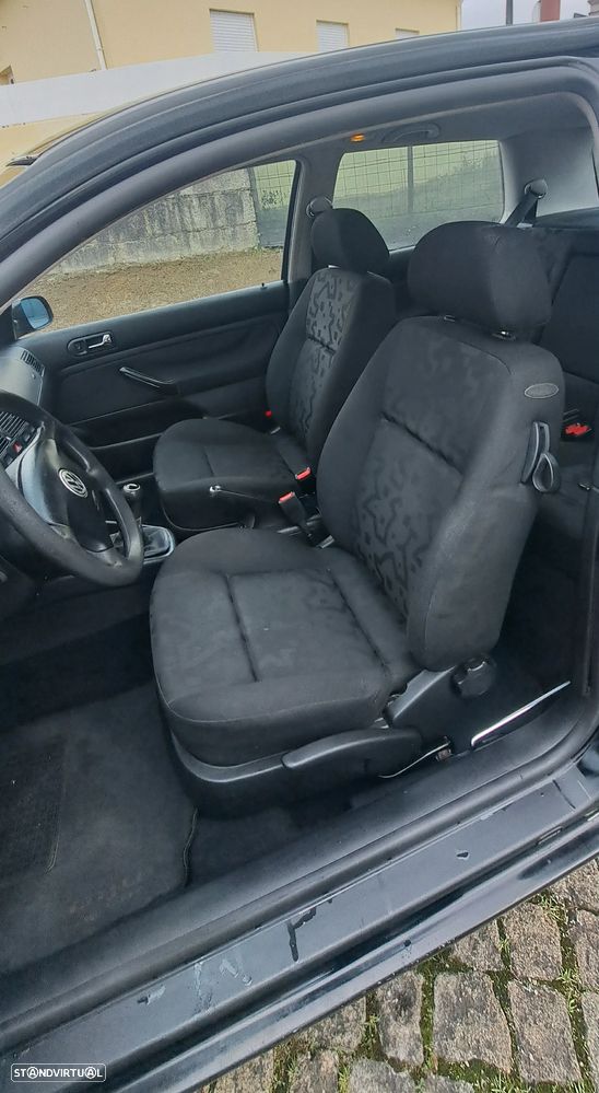 VW Golf 1.4i 25 Anos - 12