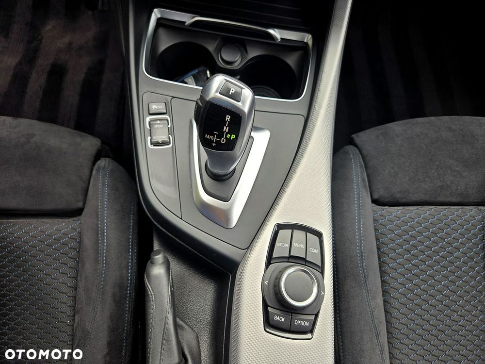 BMW Seria 1 118d M Sport - 22