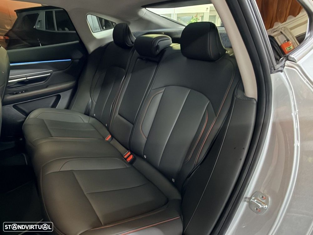 Xpeng P7i 86.2 kWh Long Range - 9