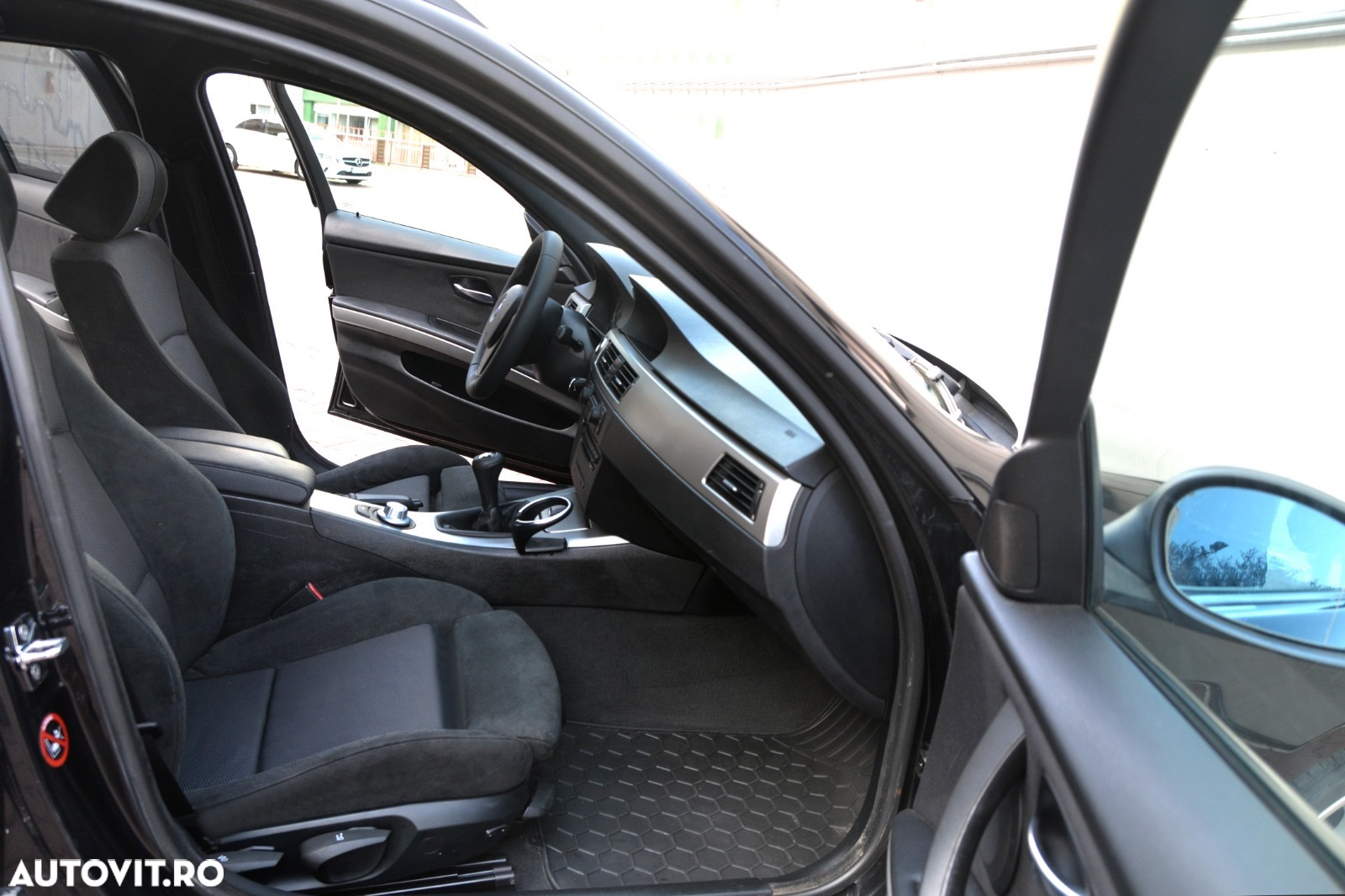 BMW Seria 3 320d DPF Touring - 17