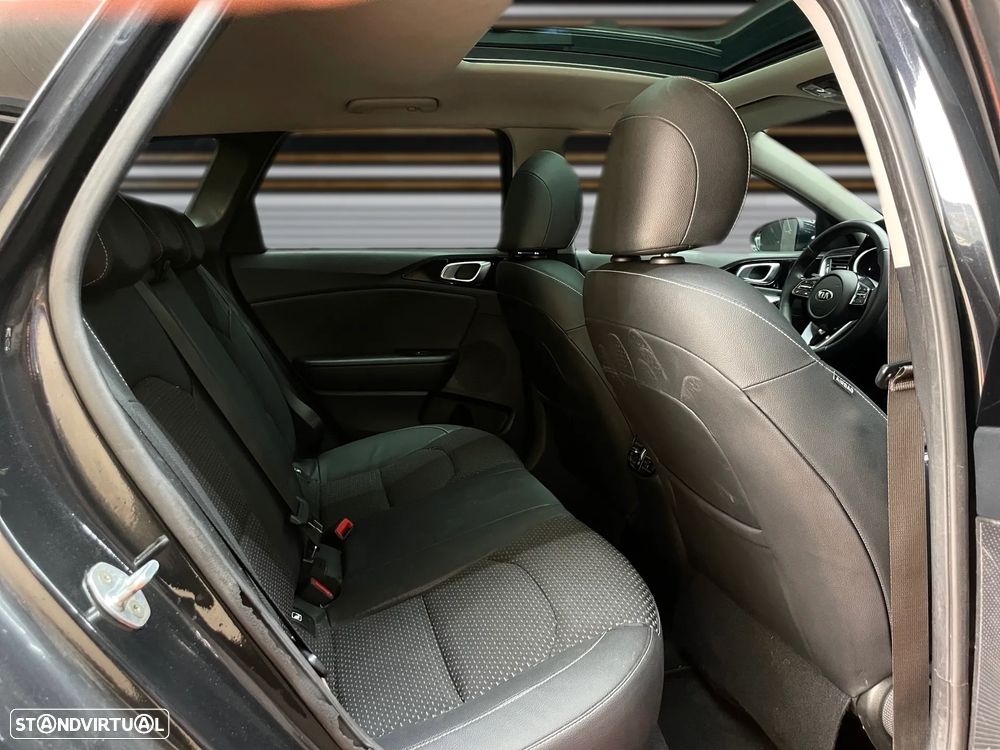 Kia Ceed SW 1.6 CRDi TX+SRF 7DCT - 6