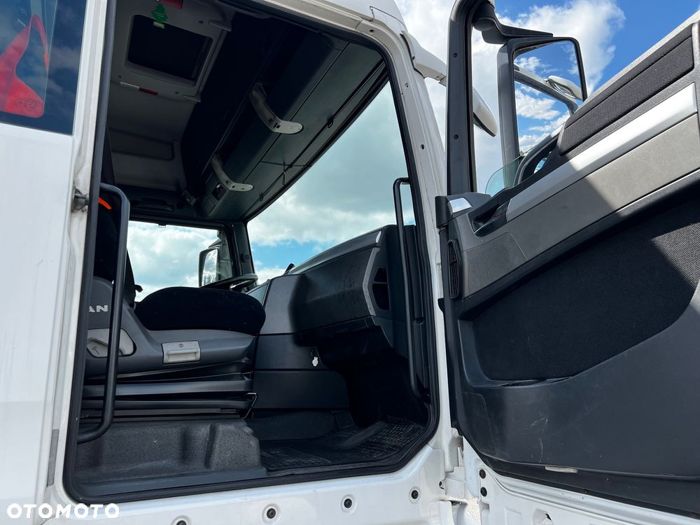 MAN TGX - 24