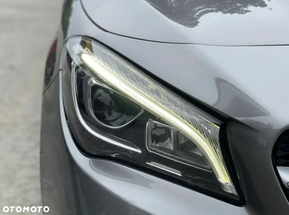 Mercedes-Benz CLA 250 4-Matic AMG Line - 27