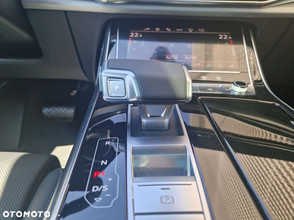 Audi Q7 TFSI e PHEV 360 kW Quattro S Line Tiptr - 14