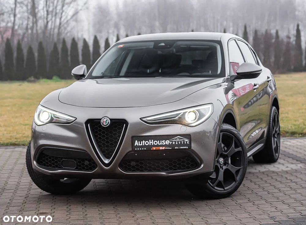 Alfa Romeo Stelvio 2.0 Turbo 16V AT8-Q4 First Edition - 4
