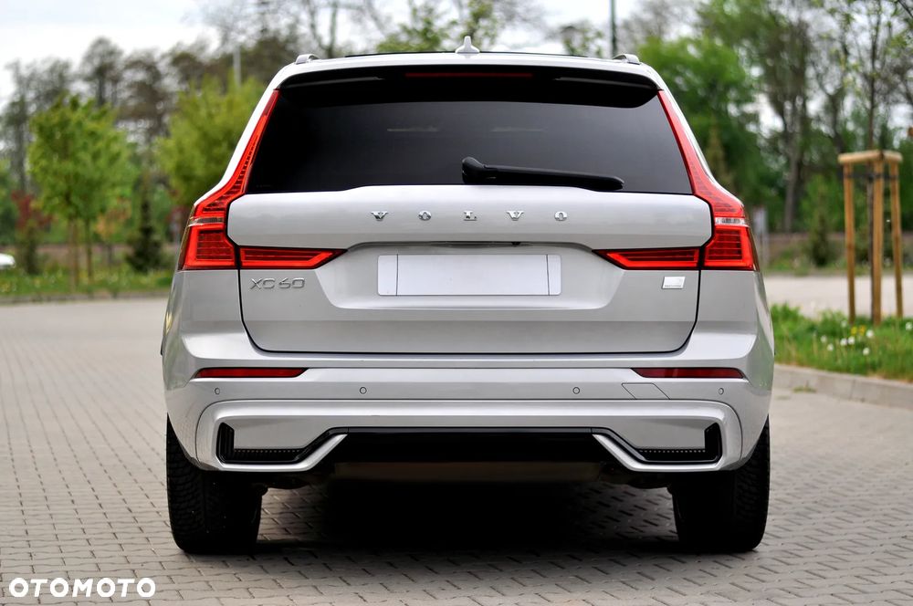 Volvo XC 60 T6 AWD Recharge Geartronic RDesign - 12