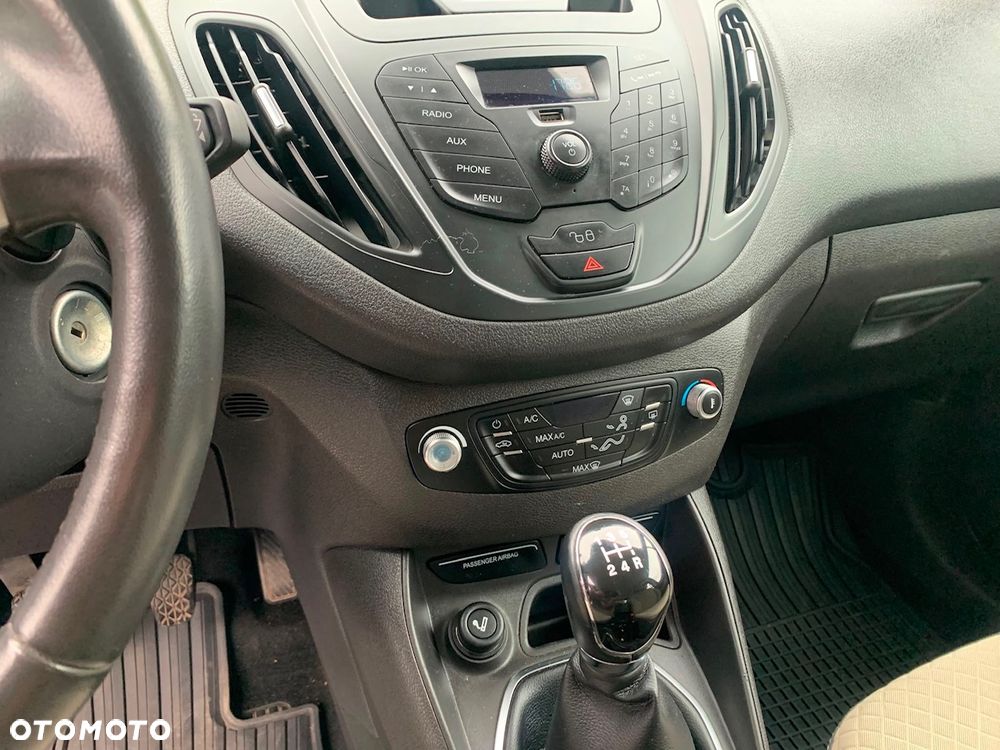 Ford Tourneo Courier 1.5 TDCi Titanium - 8