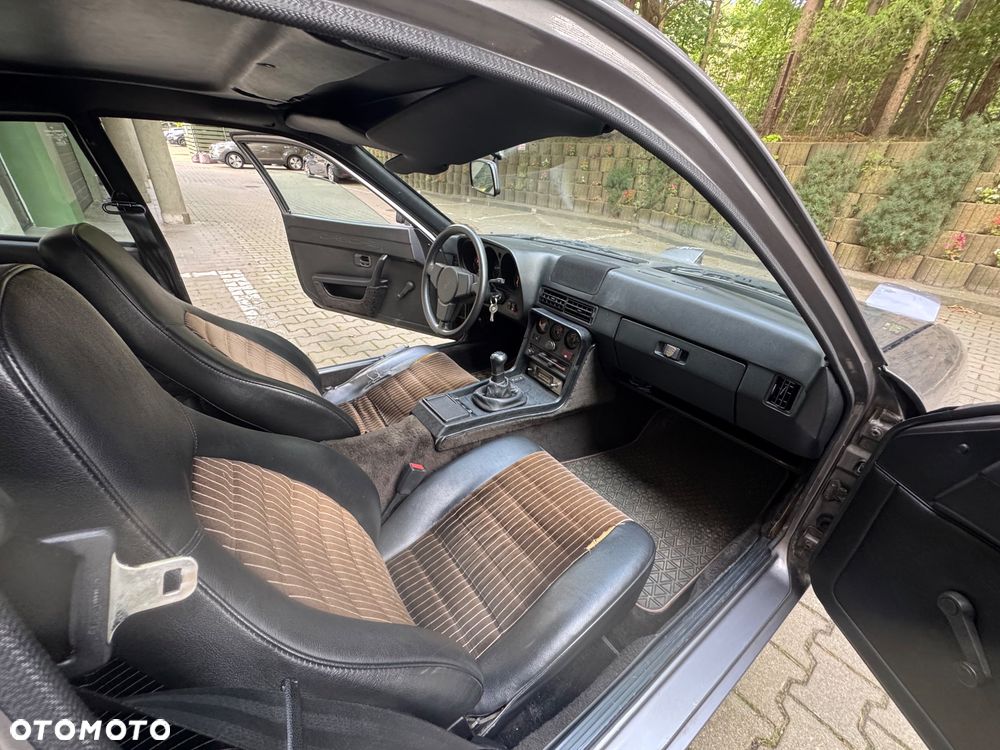 Porsche 924 Standard - 15