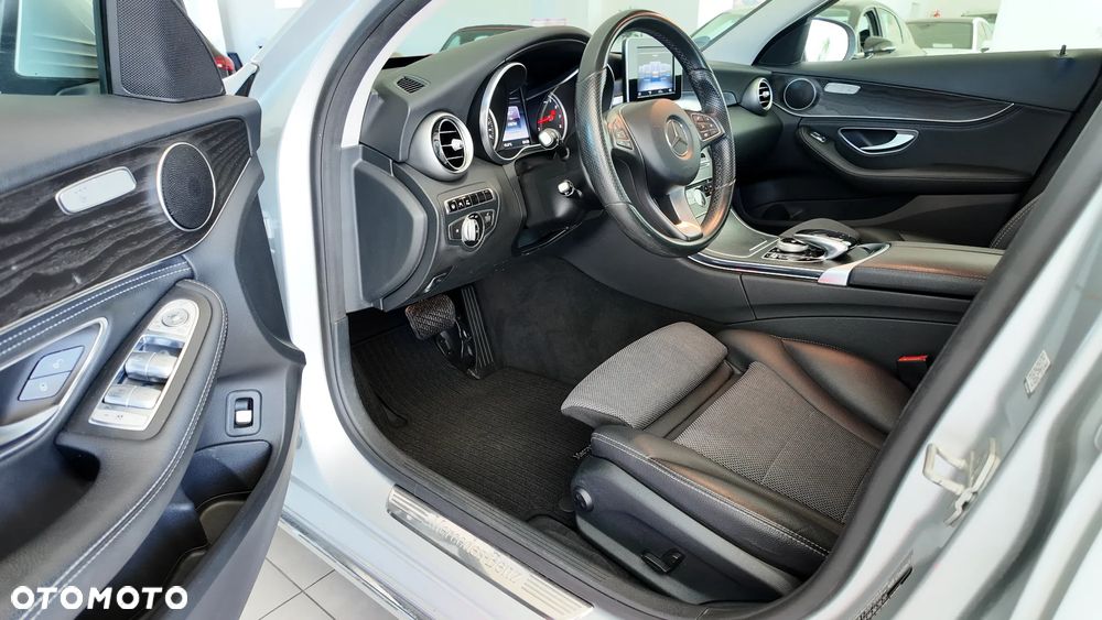 Mercedes-Benz Klasa C 180 7G-TRONIC - 12