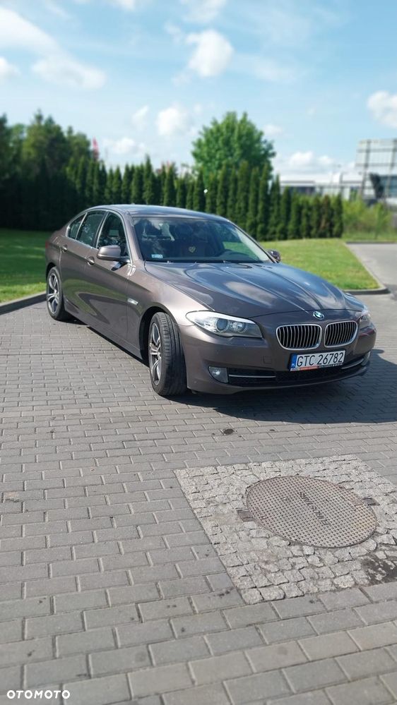 BMW Seria 5 520d xDrive - 1