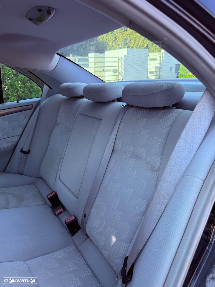 Mercedes-Benz C 220 CDi Avantgarde - 15