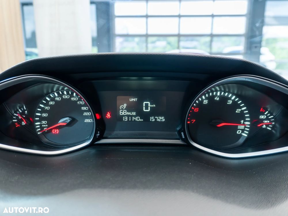 Peugeot 308 1.2 VTi Active - 33