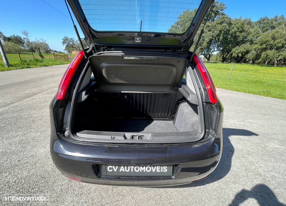 Fiat Punto 1.3 M-Jet Lounge S&S - 19