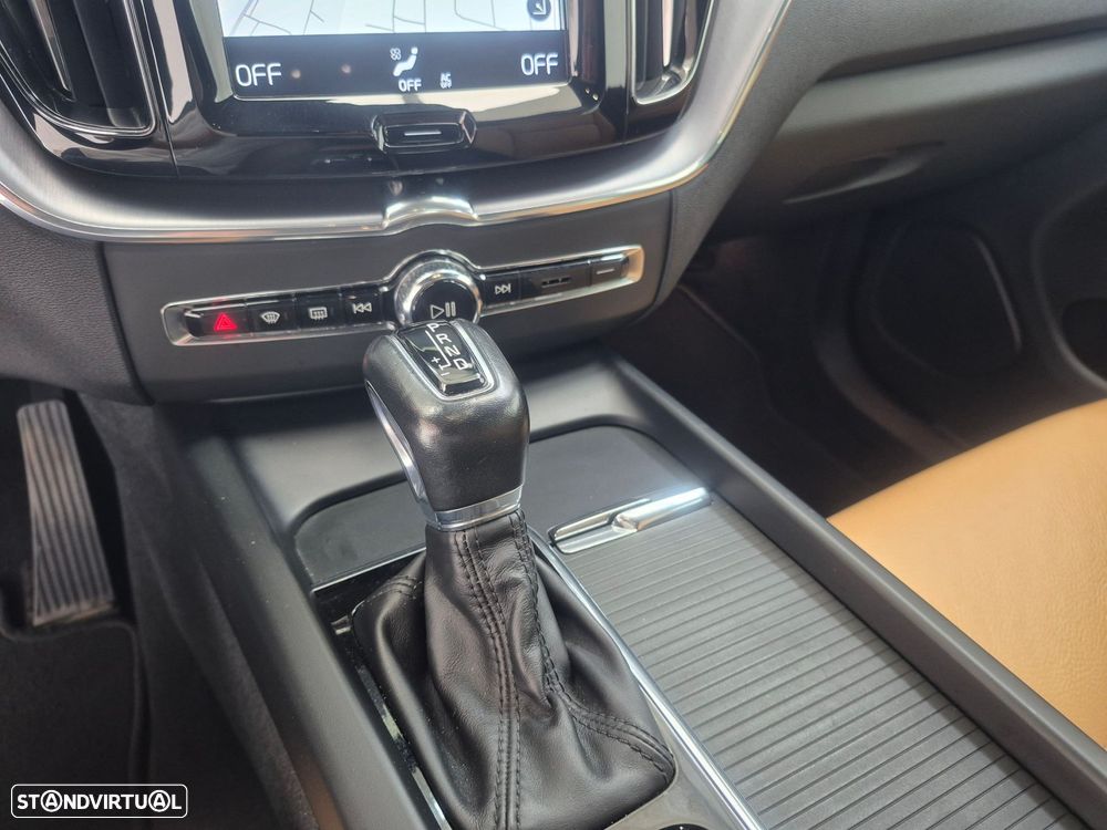 Volvo XC 60 2.0 D4 Momentum Plus Geartronic - 16