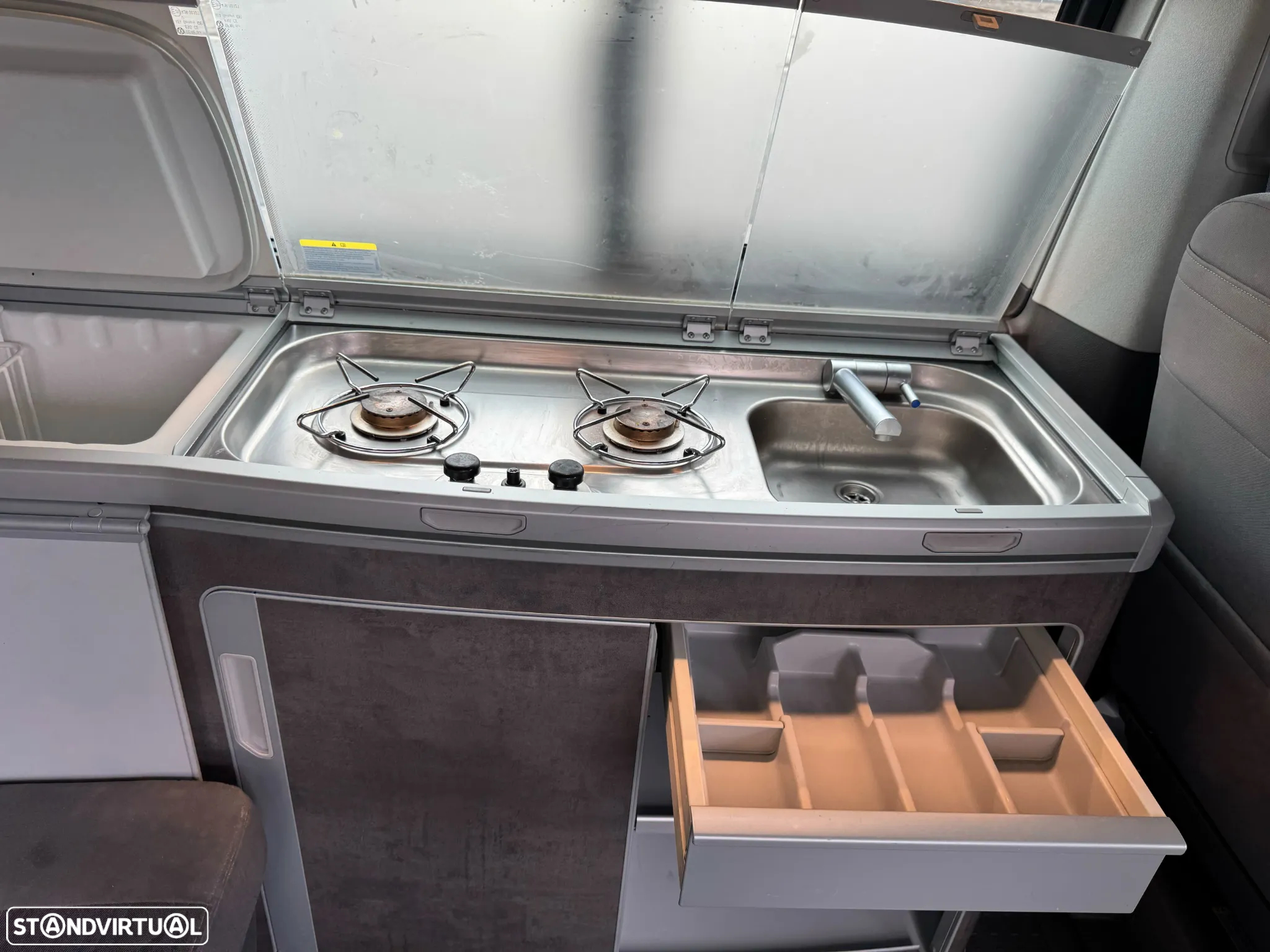 VW California Coast Volkswagen California Camper | 2 Camas – Dorme 4 Pessoas | Kitchenette + Cama no Teto - 17