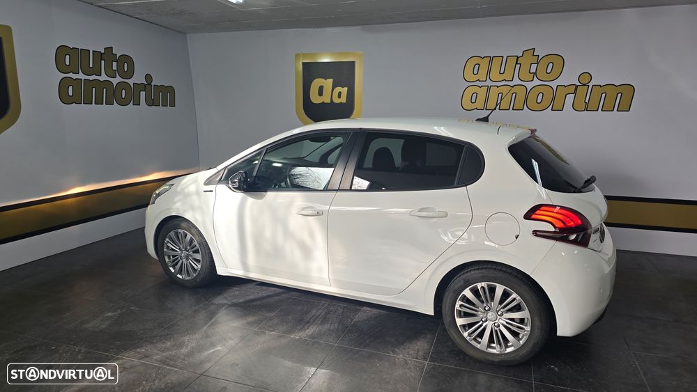 Peugeot 208 1.5 BlueHDi Signature - 12