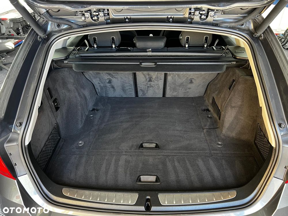 BMW Seria 3 318d DPF Edition Sport - 12