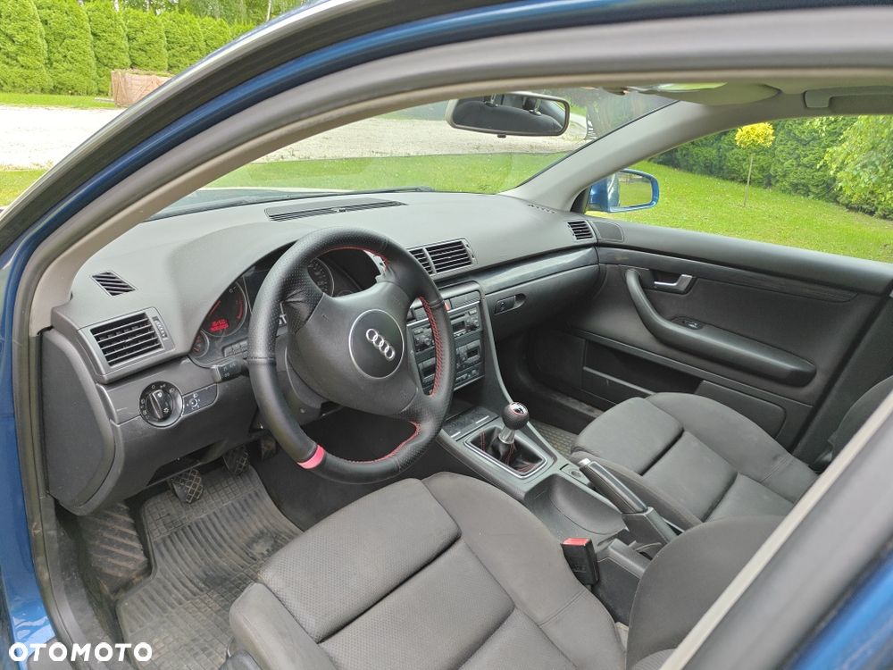 Audi A4 Limousine - 7