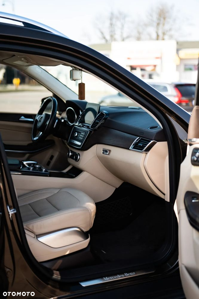 Mercedes-Benz GLS 500 4Matic 9G-TRONIC AMG Line - 10