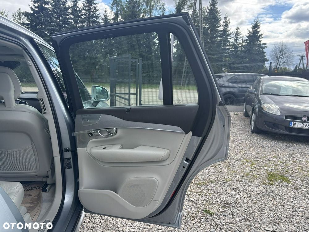 Volvo XC 90 - 36