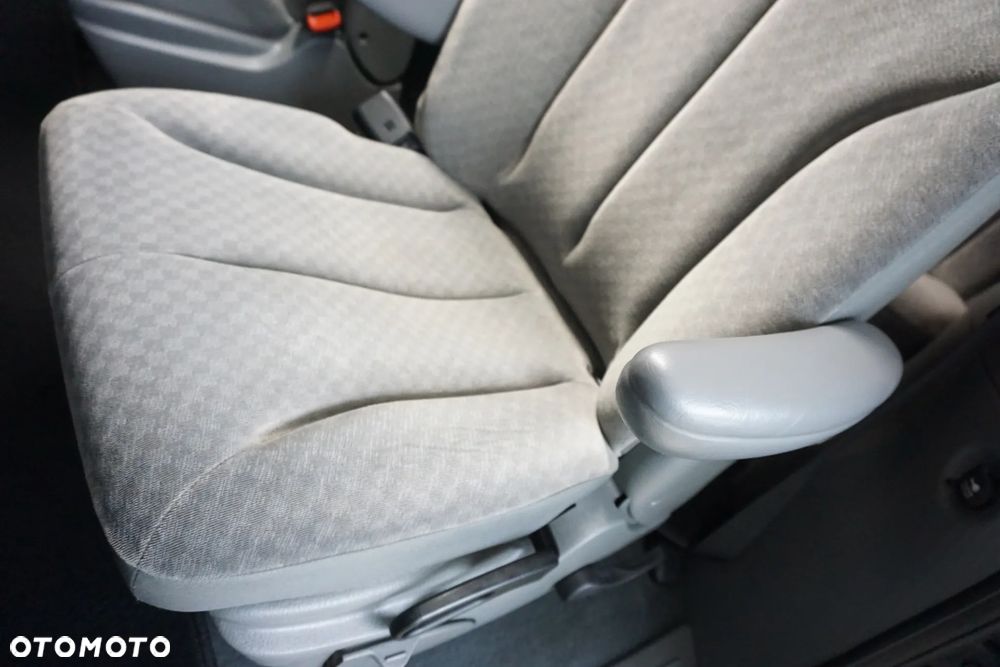 Chrysler Voyager 2.8 CRD Family - 24