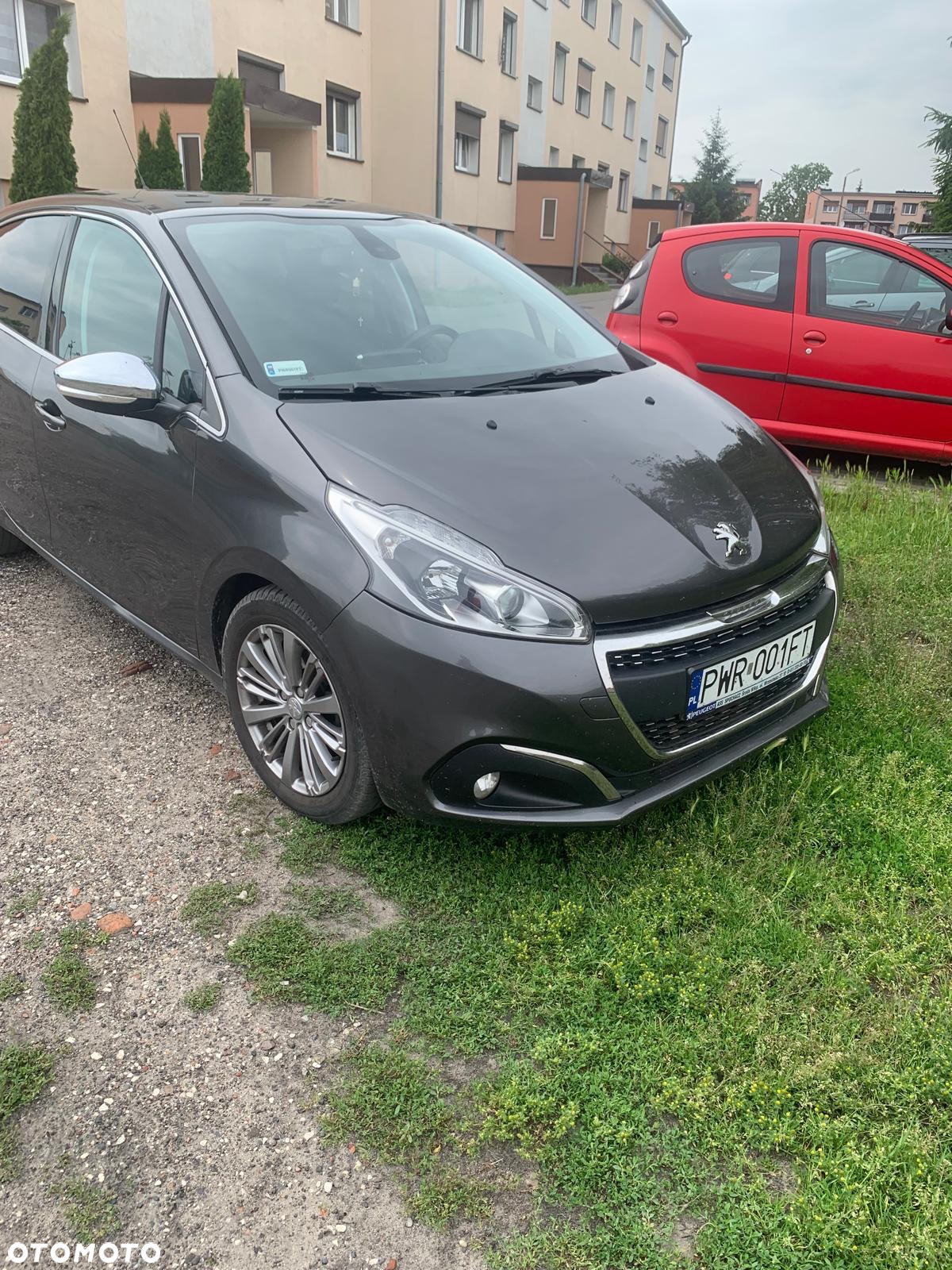 Peugeot 208 1.5 BlueHDi Allure Pack S&S - 2