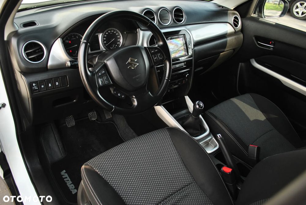 Suzuki Vitara 1.6 Premium 2WD - 9